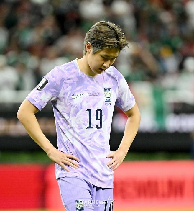 2026 북중미월드컵 A조 예선 대한민국 대 멕시코 경기가 19일(한국 시간) 멕시코 과달라하라 에스타디오 아크론에서 열렸다.이강인이 0-1로 패한 멕시코전을 마무리하고 있다.  2026.06.19. /사진=김진경 대기자