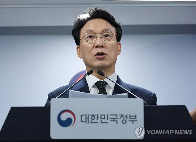 25일 검찰개혁 현안 브리핑하는 김민석 국무총리. (사진=연합뉴스)