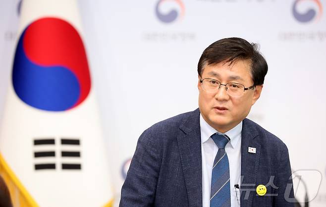 김성환 기후에너지환경부장관이 서울 종로구 정부서울청사별관에서 열린 출입 기자단 간담회에서 모두 발언을 하고 있다. 2026.6.4 ⓒ 뉴스1 김명섭 기자