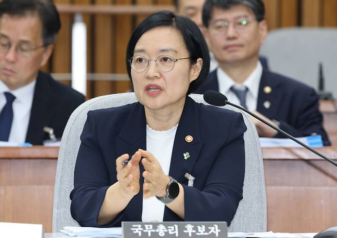 한성숙 국무총리 후보자가 25일 오후 서울 여의도 국회에서 열린 인사청문회에서 의원들의 질의에 답하고 있다. /박성원 기자