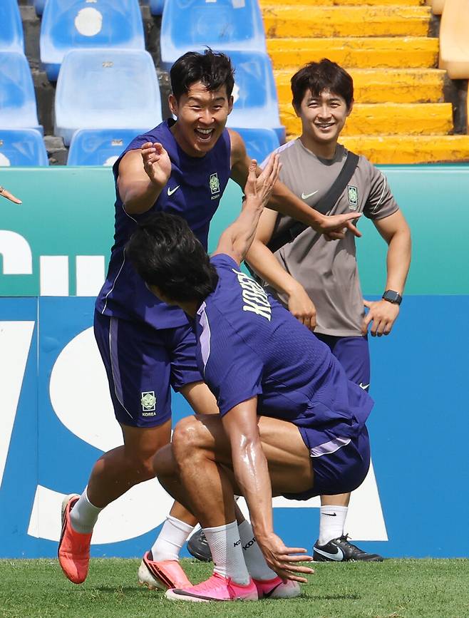 ▲ 두 경기 무득점과 조기 교체로 논란의 중심에 섰던 축구대표팀 주장 손흥민. ⓒ연합뉴스