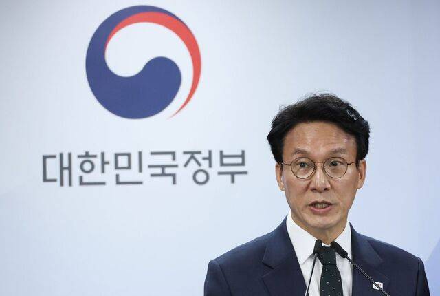 김민석 국무총리가 25일 서울 종로구 정부서울청사에서 검찰개혁 관련 현안 브리핑을 하고 있다. 연합뉴스