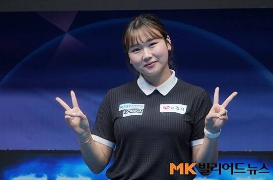 국내랭킹 1위 박세정이 26일 열린 ‘2026 남원 전국당구선수권’ 여자 캐롬3쿠션 결승전에서 백가인의 추격을 뿌리치고 우승을 차지했다. 이로써 박세정은 지난해 12월 제천 청풍호배를 시작으로 전국당구대회 7회 연속 우승 대기록을 세웠다.
