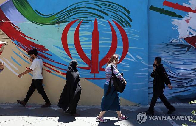 호르무즈 해협 통제권을 억지수단과 협상 지렛대로 사용하고 있는 이란 [EPA=연합뉴스 자료사진. 재판매 및 DB 금지]