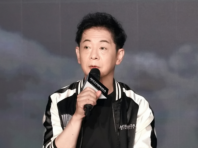 코노 디렉터가 게임의 완성도에 자신감을 드러냈다.