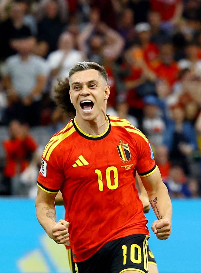 Soccer Football - FIFA World Cup 2026 - Group G - New Zealand v Belgium - BC Place, Vancouver, Canada - June 26, 2026 Belgium's Leandro Trossard celebrates scoring their first goal REUTERS/Albert Gea







<저작권자(c) 연합뉴스, 무단 전재-재배포, AI 학습 및 활용 금지>