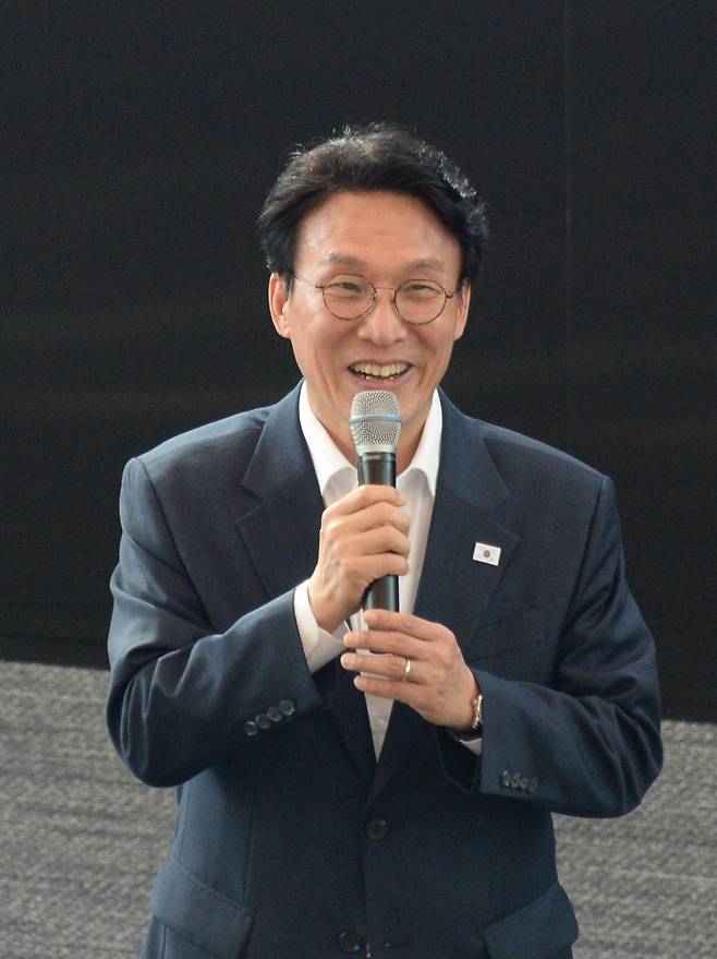 [정읍=뉴시스] 김얼 기자 = 김민석 국무총리가 25일 전북 정읍시 아우름캠퍼스에서 열린 더불어민주당 전북특별자치도당 당선인 워크숍에 참석해 축사를 하고 있다. 2026.06.25. pmkeul@newsis.com