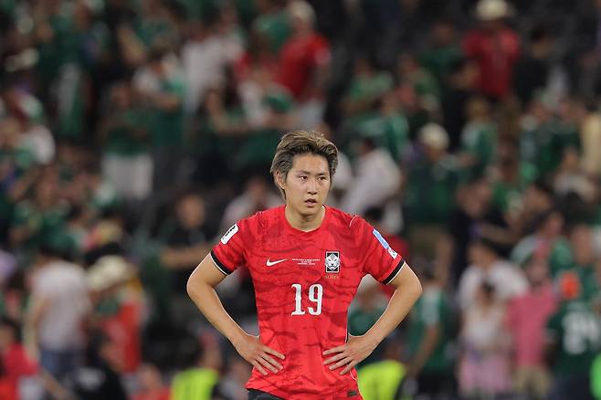 24일(현지시간) 멕시코 몬테레이 스타디움에서 열린 2026 북중미 월드컵 A조 3차전 한국과 남아프리카공화국의 경기, 한국의 이강인이 0-1 경기 종료 후 아쉬운 표정을 짓고 있다. 연합뉴스