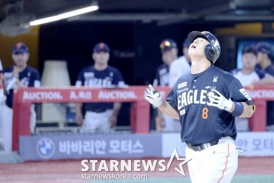 [한번에쓱] 노시환이 이러면 넘어간다!  '6회초 랜더스 추격에 찬물 끼얹는 투런홈런'
