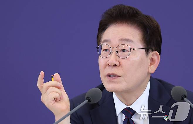 이재명 대통령이 26일 청와대에서 열린 미래 新안보 혁신기업 육성 전략회의에서 발언을 하고 있다. 2026.6.26 ⓒ 뉴스1 이재명 기자
