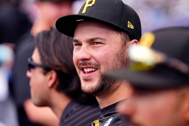 Jun 21, 2026; Denver, Colorado, USA; Pittsburgh Pirates pitcher Paul Skenes (30) on the bench in the fifth inning against the Colorado Rockies at Coors Field. Mandatory Credit: Ron Chenoy-Imagn Images







<저작권자(c) 연합뉴스, 무단 전재-재배포, AI 학습 및 활용 금지>