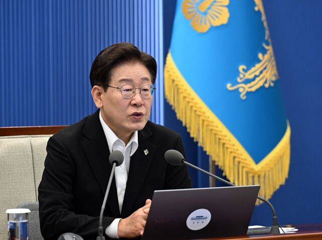 이재명 대통령이 25일 청와대에서 열린 수석보좌관회의에서 발언하고 있다. 김지훈 기자