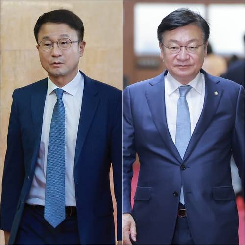 한병도 더불어민주당 원내대표(왼쪽)와 정점식 국민의힘 원내대표가 지난 24일 국회의장실에서 조정식 국회의장 주재 원 구성 관련 원내대표 회동을 마친 뒤 이동하고 있다. [연합뉴스]