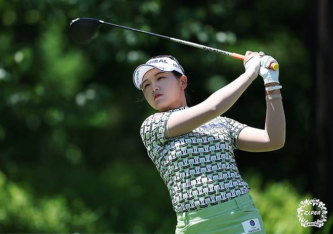 티샷하는 박현경 [KLPGA 제공. 재판매 및 DB 금지] photo@yna.co.kr