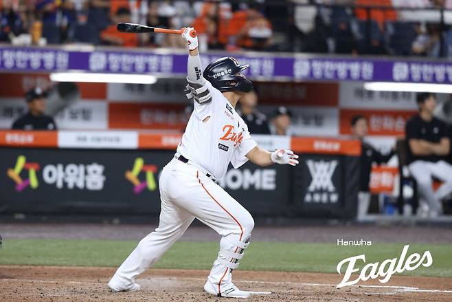 한화이글스 강백호가 30일 대전 한화생명볼파크에서 열린 2026 신한 SOL뱅크 KBO리그 kt wiz의 주중 첫 경기에서 홈런을 날렸다. 한화이글스 제공