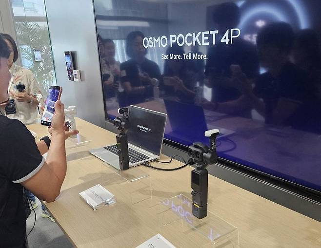DJI 오즈모 포켓 4P 카메라 / 출처=IT동아