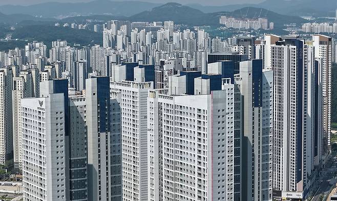지난&nbsp;29일 경기도 화성시 동탄역 일대 아파트 단지 모습. 연합뉴스