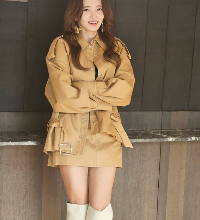 Actress Han Chae-young showcased her youthful looks once again by sharing a sophisticated leather outfit on her personal social media channel. Han Chae-young caught everyones attention with her flawless styling while sharing updates from her current filming project.In the released photos, Han Chae-young paired a black top with a beige jacket and miniskirt set, creating a calm and sophisticated look. She added white knee-high boots and gold accessories to complete the luxurious ensemble.With her long, wavy hair and a subtle smile, Han Chae-young revealed she was filming in Gangnam, exuding an air of elegance. Born in 1980, Han Chae-young continues to draw attention for her timeless beauty.