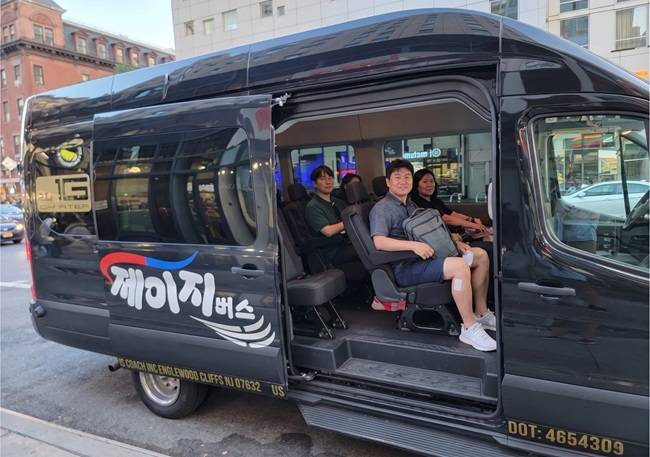 라이즈트립 나이아가라 당일 투어 차량과 제이지의 벤 / 사진=염현석 특파원