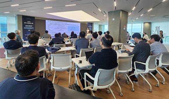지난달 30일 성남 판교 경기스타트업브릿지에서 열린 사전투자행사인 ‘Invest Connect 1차’ 모습. [사진=경과원]