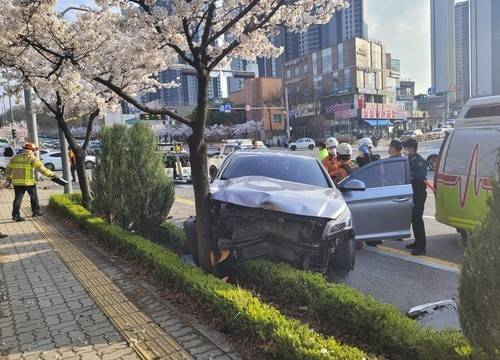 지난 4월 원주에서 발생한 교통사고 [강원특별자치도소방본부 제공. 재판매 및 DB 금지]