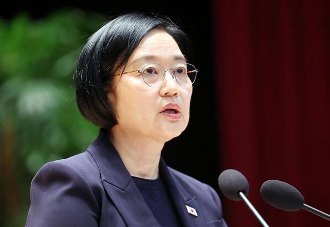 한성숙 국무총리가 2일 오전 세종시 정부세종청사에서 열린 취임식에서 취임사를 하고 있다. ⓒ 뉴시스