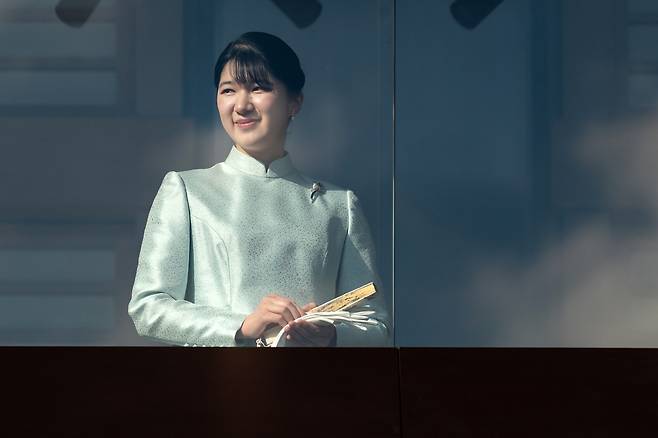 2026년 1월 2일 일본 도쿄의 황궁에서 열린 일본 황실의 신년 행사에 나루히토 일본 국왕의 딸인 아이코 공주가 참석해 있다. 게티이미지