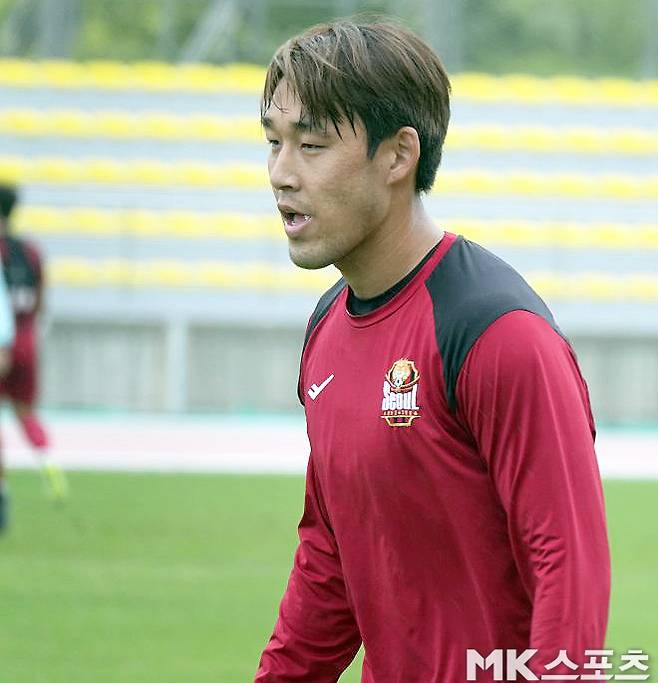 훈련에 임하고 있는 송민규. 사진=이근승 기자