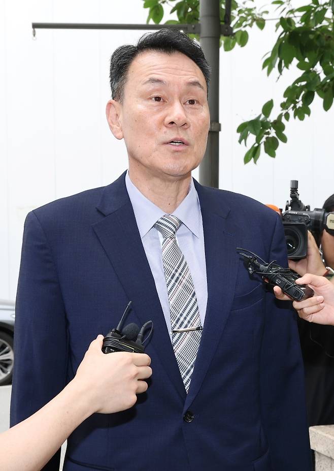 김명수 전 합동참모본부 의장이 지난달 22일 경기 과천시 2차 종합특검 사무실에 출석하고 있다. 연합뉴스