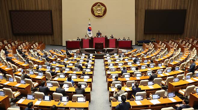 지난달 30일 국회 본회의에서 한성숙 국무총리 후보자 임명동의안이 국민의힘 의원들이 불참한 가운데 통과되는 모습. [연합뉴스]
