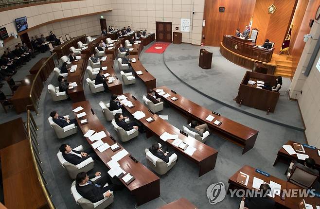 군산시의회 본회의 장면 [군산시의회 제공. 재판매 및 DB 금지]