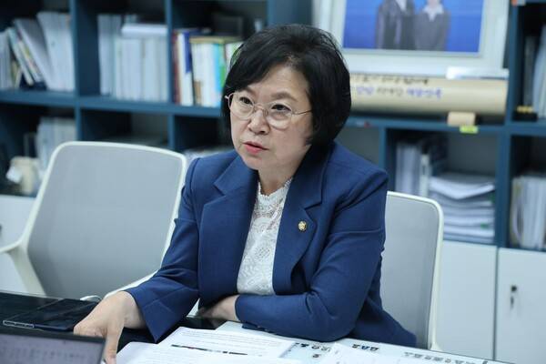▲김현 전 과방위 더불어민주당 간사가 6월15일 미디어오늘과 인터뷰하는 모습. 사진=김현 의원실