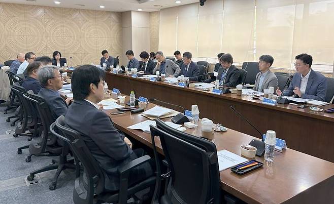 [서울=뉴시스] 중앙노동위원회(중노위)가 지난달 11일 오후 정부세종청사에서 제3차 준상근조정위원회 간담회를 열었다. 2026.06.11. (사진=중앙노동위원회 제공) *재판매 및 DB 금지
