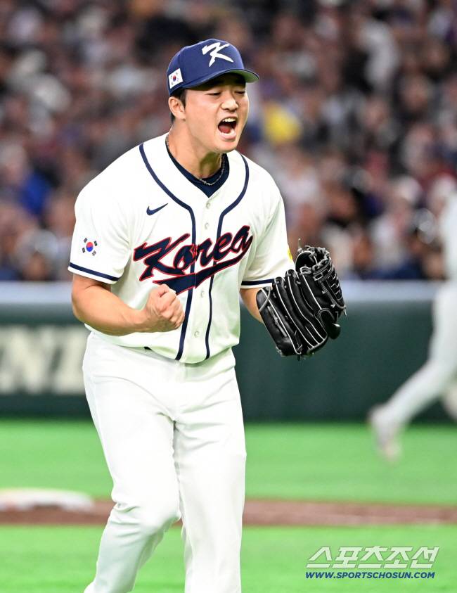 8일 일본 도쿄돔에서 열린 WBC(월드베이스볼클래식) 한국과 대만의 경기, 9회초 투구를 무실점으로 마친 고우석이 환호하고 있다. 도쿄(일본)=허상욱 기자wook@sportschosun.com/2026.03.08/