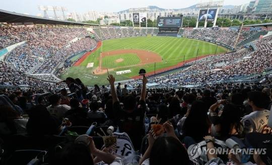 프로야구, 흥행도 뜨거웠다 / 사진=연합뉴스