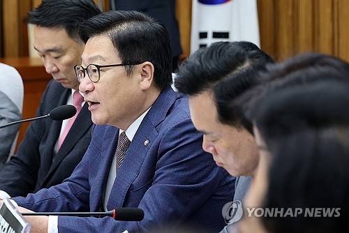 원내대책회의 발언하는 정점식 원내대표(서울=연합뉴스) 이동해 기자 = 국민의힘 정점식 원내대표가 10일 국회에서 열린 원내대책회의에서 발언하고 있다. 2026.7.10 eastsea@yna.co.kr