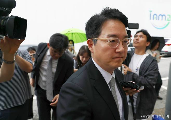 도이치모터스 주가조작 수사 무마 의혹을 받는 심우정 전 검찰총장이 10일 피의자 조사를 위해 경기 과천 2차 종합특검으로 출석하고 있다. /사진=머니투데이 DB