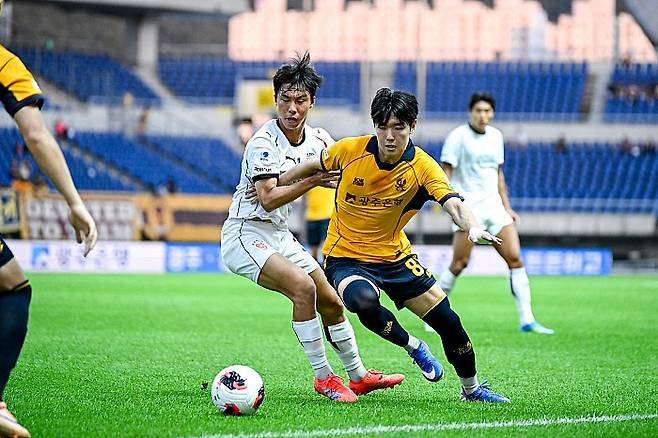 공격 중인 문민서. 광주FC 제공