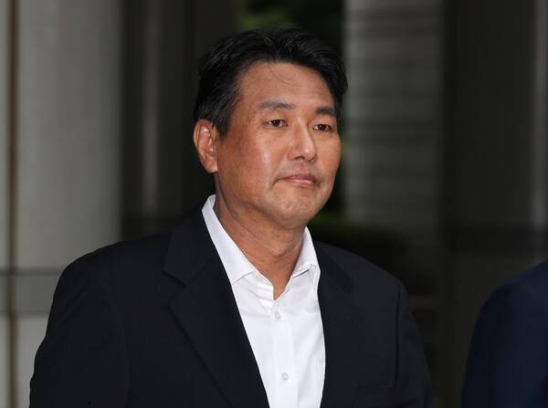 내란중요임무종사 및 직권남용권리행사방해 혐의로 10일 밤 늦게 구속된 김태효 전 국가안보실 1차장이 10일 서초구 서울중앙지법에서 열린 구속 전 피의자 심문(영장심사)에 출석하고 있다. 2026.7.10 연합뉴스
