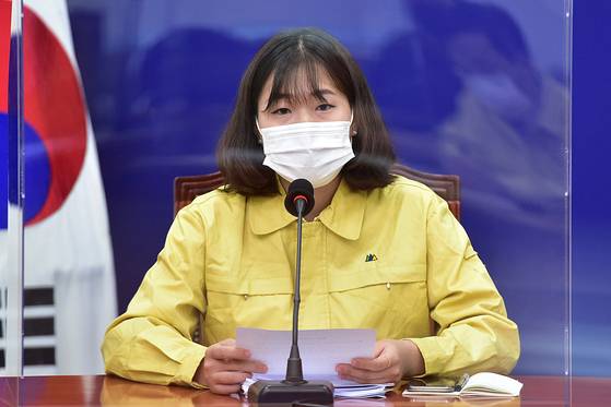 문재인 대통령은 2021년 6월 21일 청와대 새 청년비서관에 박성민 전 더불어민주당 최고위원을 내정했다. 연합뉴스