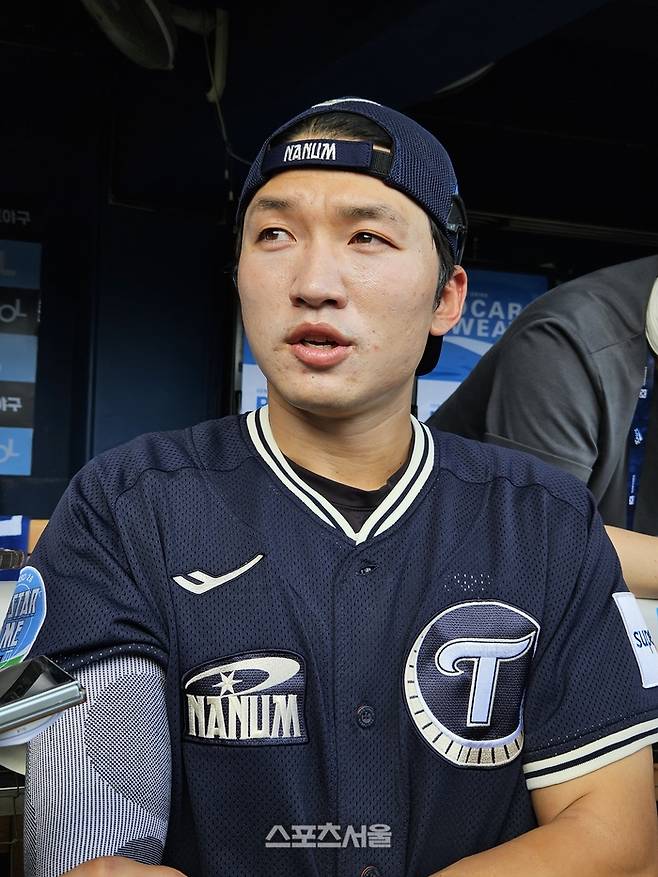 LG 박해민이 11일 서울 잠실구장에서 열린 2026 KBO 올스타전에 앞서 취재진 인터뷰에 응하고 있다. 잠실 | 강윤식 기자 skywalker@sportsseoul.com
