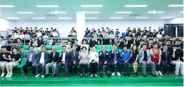 13일 전북 임실군 전북특별자치도종합사격장 결선경기장에서 제55회 문화체육관광부장관기 전국학생사격대회 개회식이 열렸다. 사진 | 대한사격연맹
