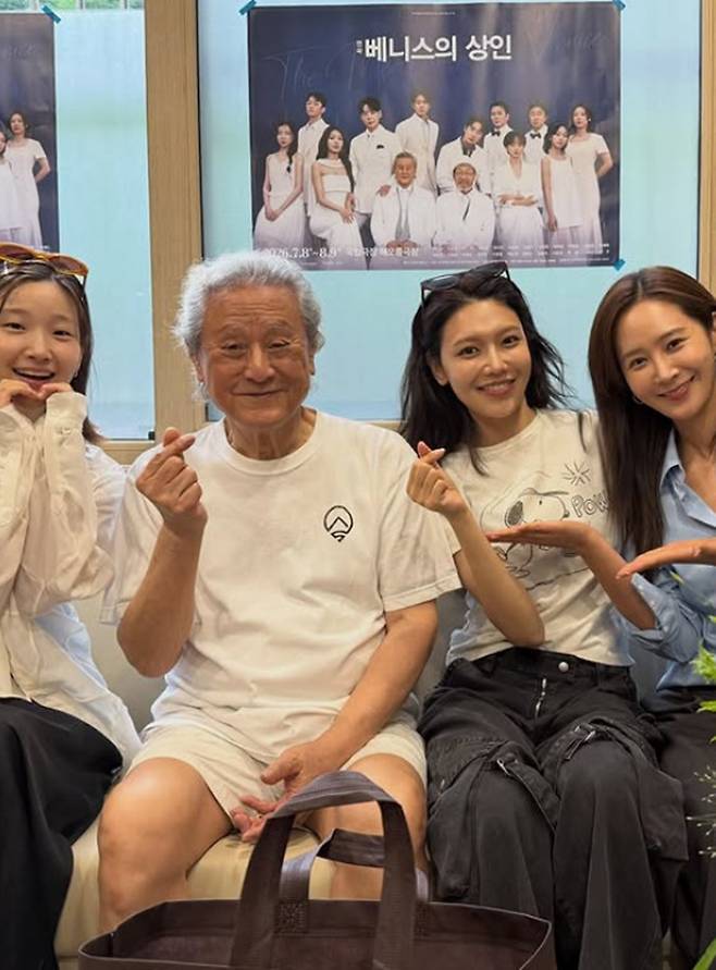 Choi Soo Young, a member of Girls Generation and an actress, successfully wrapped up the first week of performances for Plays *The Merchant of Venice* and shared her special thoughts on the production. Through her social media, Choi expressed her regret that the runtime was passing so quickly and vowed to cherish and enjoy every moment during the remaining period.Quoting a line from the play, Choi expressed her affectionate feelings regarding time and released heartwarming photos from the set with her fellow actors. In particular, photos showing Girls Generation member Yuri visiting the theater to show her support drew attention.Currently, Choi Soo Young is meeting audiences in Plays *The Merchant of Venice*, playing the role of Portia. Much interest is being focused on Choi Soo Youngs journey as she diligently performs on stage as an actress, extending beyond her career as a singer.