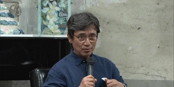 지난 6월 김어준씨 유튜브 '다스뵈이다'에 출연한 유시민 작가. /유튜브 캡처