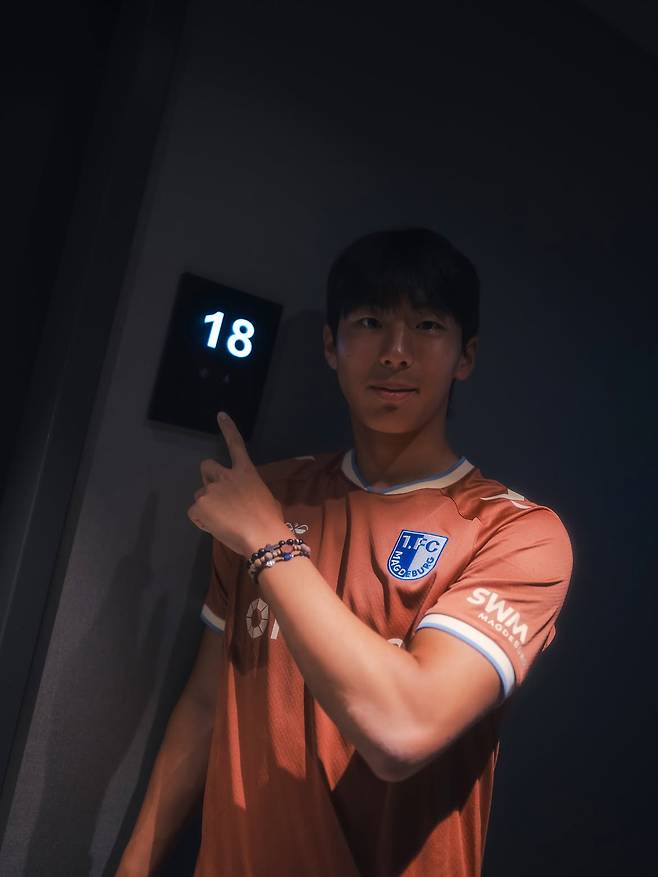 프로축구 K리그1 부천FC에서 뛰다 독일 2.분데스리가 1.FC마그데부르크에 입단한 이충현. /사진=이충현 SNS 캡처