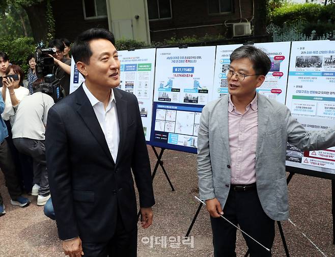 [포토] 오세훈, 양평신동아아파트 재건축 현장 방문