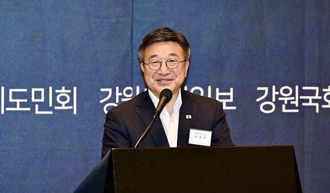 ▲ 윤호중 행정안전부 장관이 14일 서울 한국프레스센터에서 열린 ‘민선 9기 출범 강원특별자치도민 교례의 밤’에서 축사를 하고 있다.  방도겸 기자