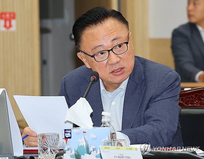 국민의힘 고동진 의원 국민의힘 고동진 의원이 2025년 10월 20일 인천시청에서 열린 인천시에 대한 국회 행정안전위원회 국정감사에서 질의하고 있다. [연합뉴스 자료사진]