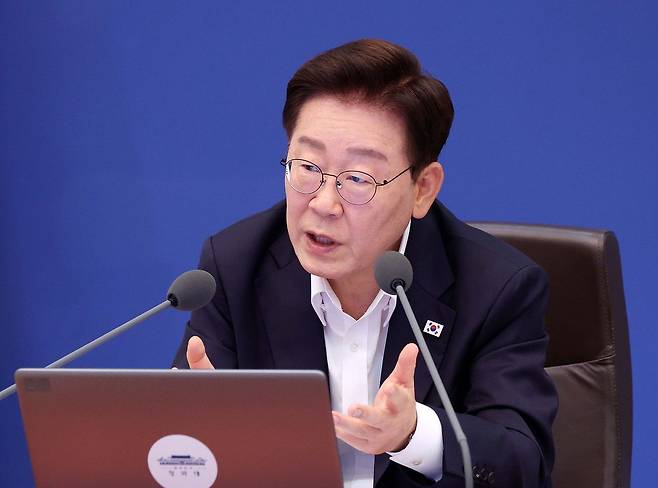 14일 청와대에서 열린 국무회의에서 발언하는 이재명 대통령. 사진 청와대 사진기자단