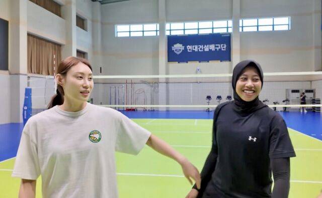 2026년 나란히 현대건설로 이적한 배유나와 아시아쿼터 선수 메가./현대건설 제공